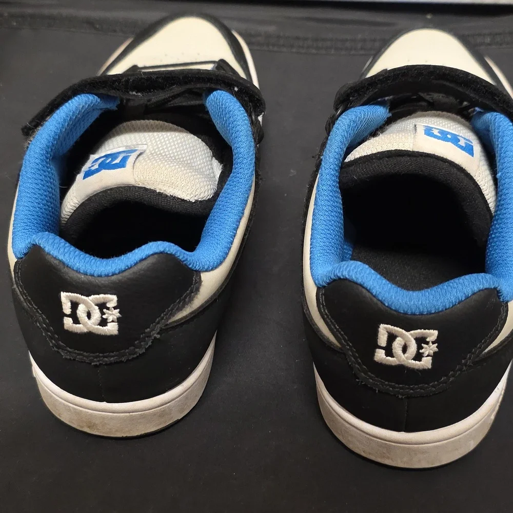 DC Shoes Manteca 4 V Low-top Kids' Sneakers in Black, Blue, and White Size 6 - Picture 4 of 14